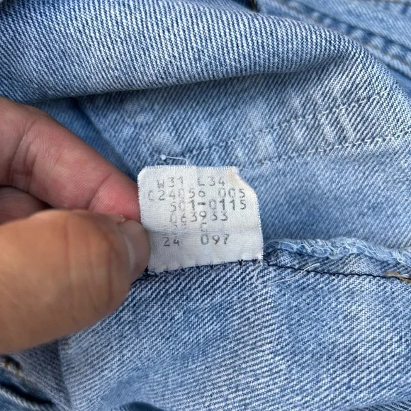 Vintage 1990s Levi’s 501 Distressed Light Wash Jeans USA 30x29 - Picture 8 of 8